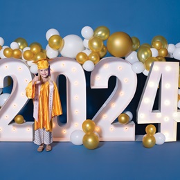 Light-up Year Marquee Numbers Kit - Gold and White Balloons
